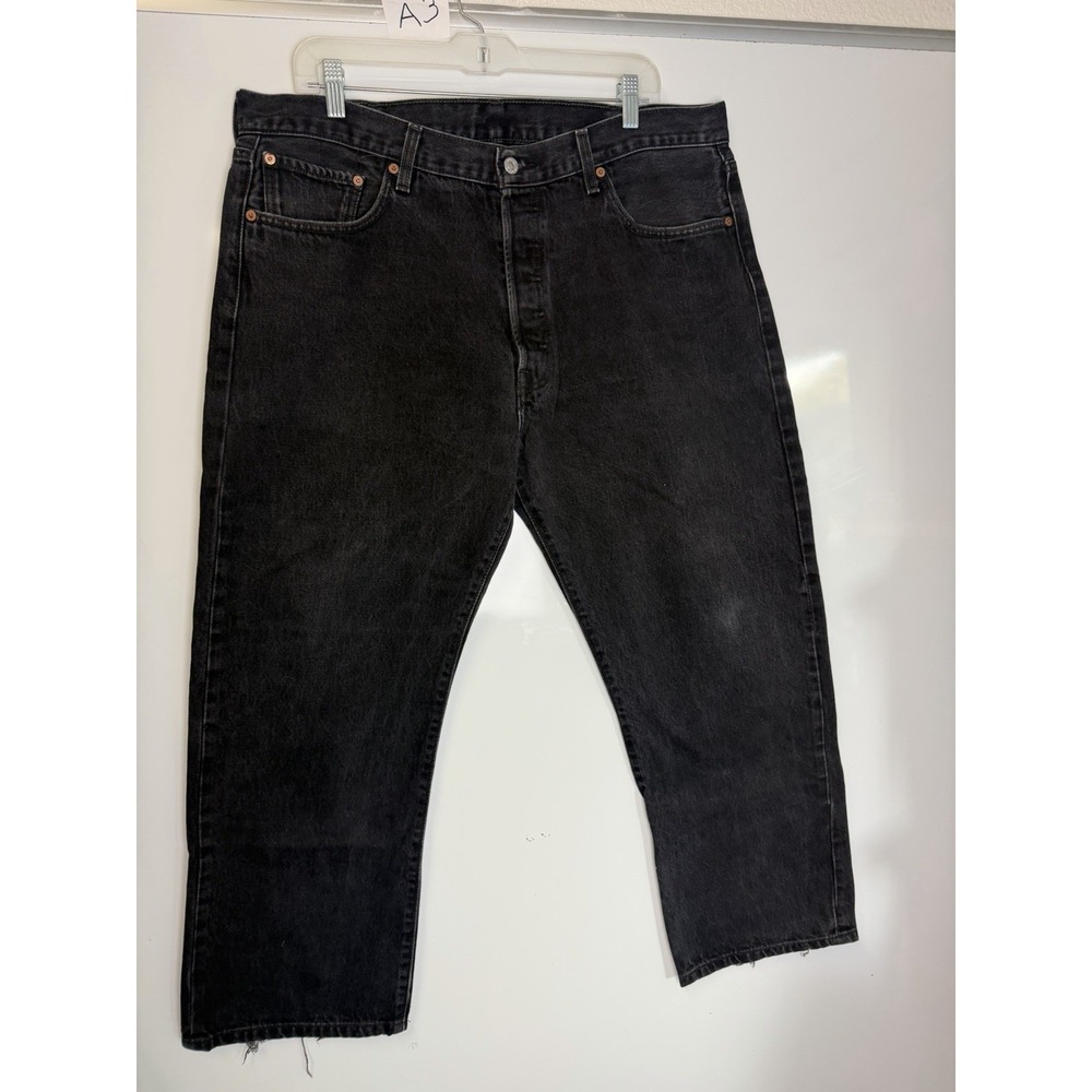 Vintage Levi's 501 Jeans Mens 40x30 Straight Black Denim Button Fly Grunge Y2K